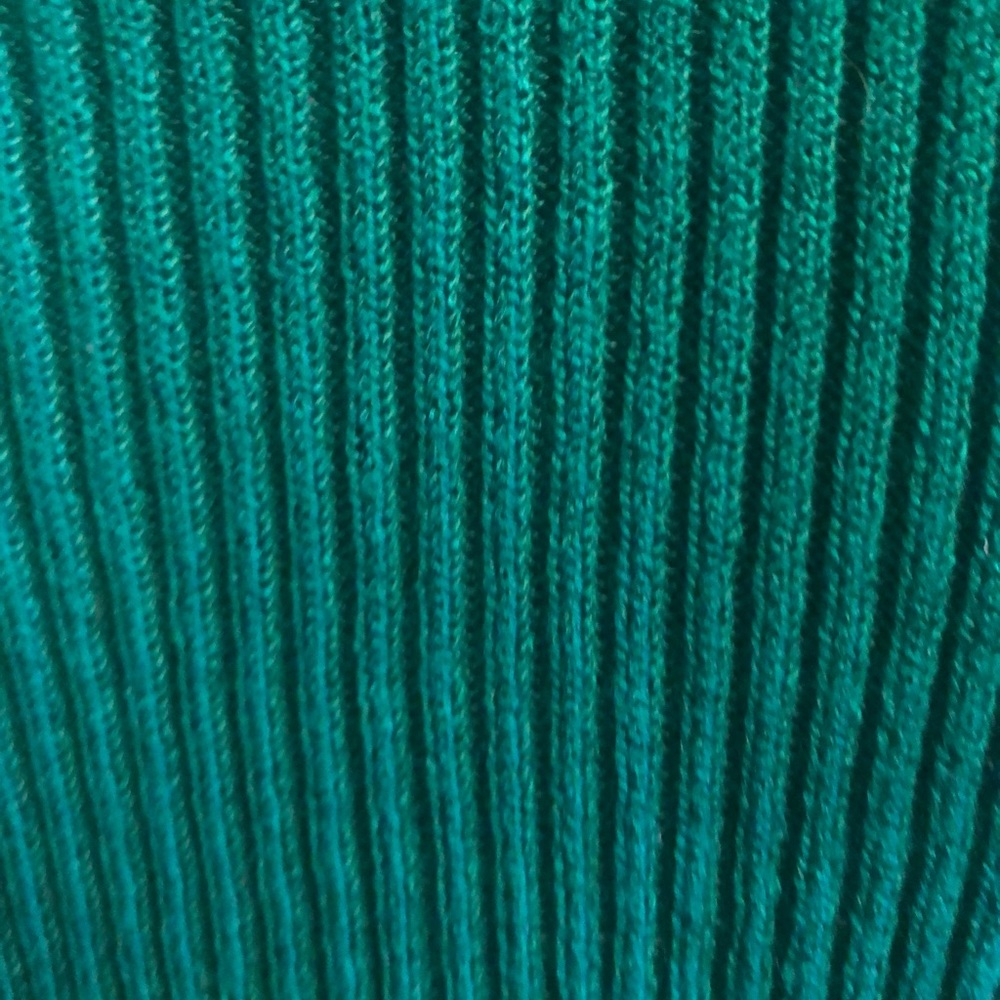 Sleeveless turtleneck sweater - Picture 3 of 5
